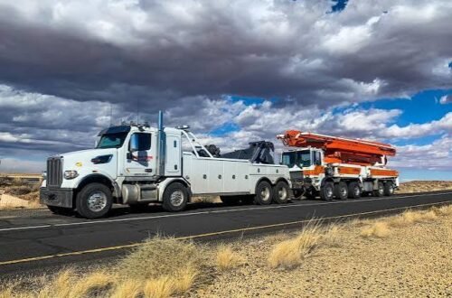 Heavy wrecker preparing to recover a semi truck near Williams Arizona