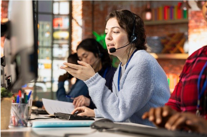 The Role of Technology in Modern Customer Communication